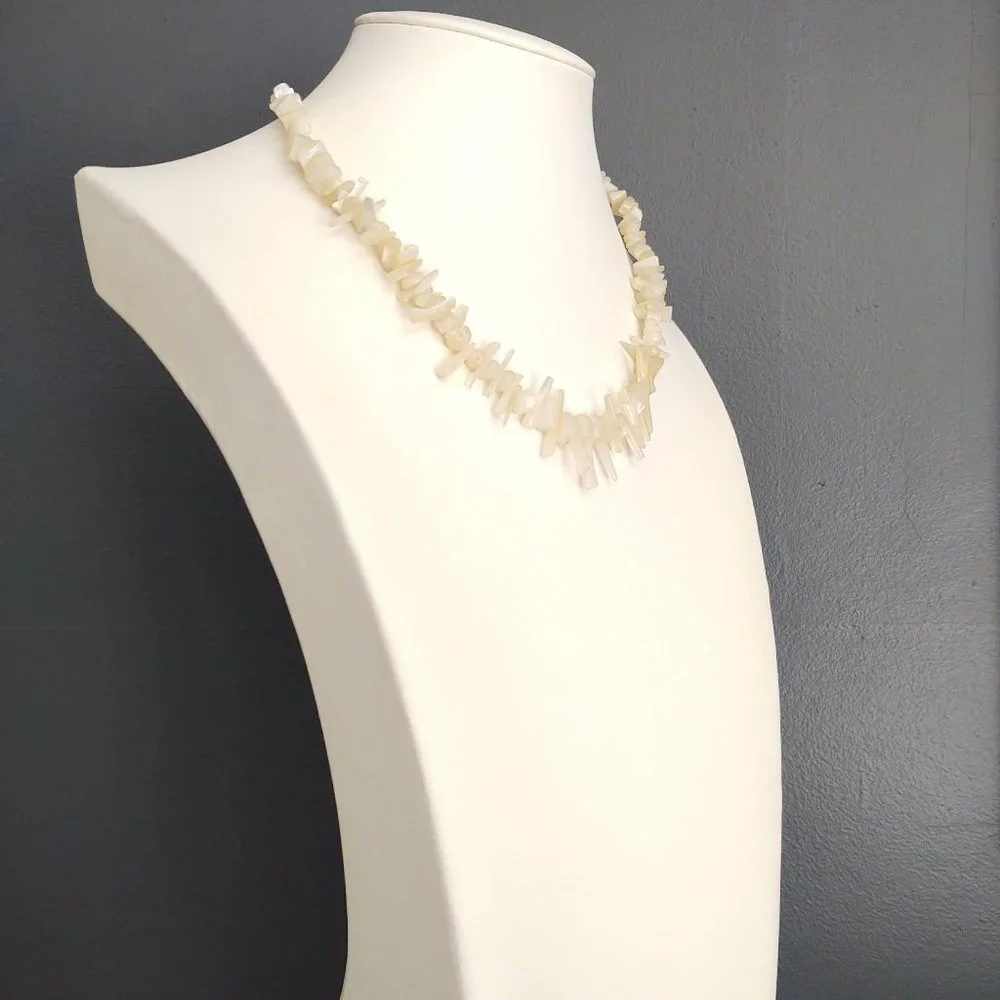 Cream shell & stone necklace